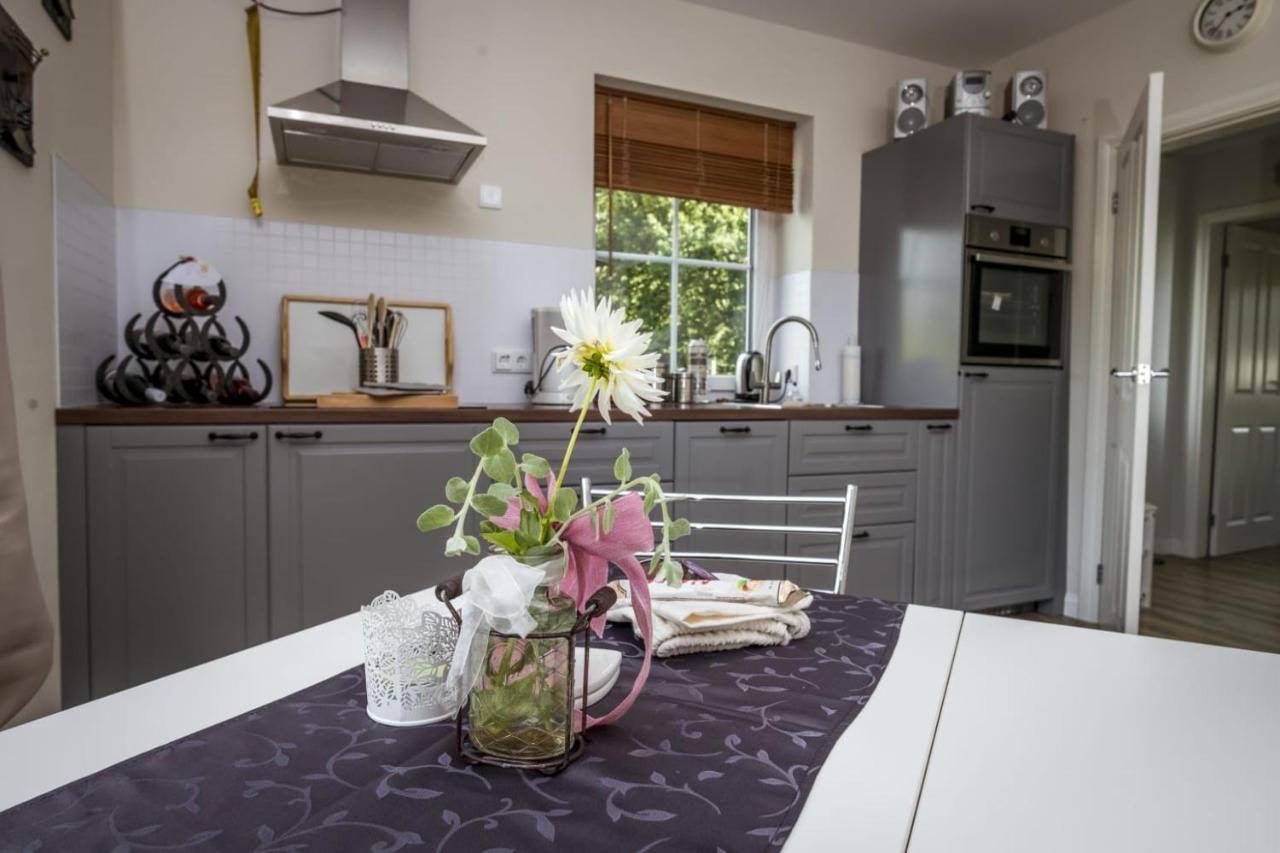 Ferienwohnung Heide View Биспинген Екстериор снимка